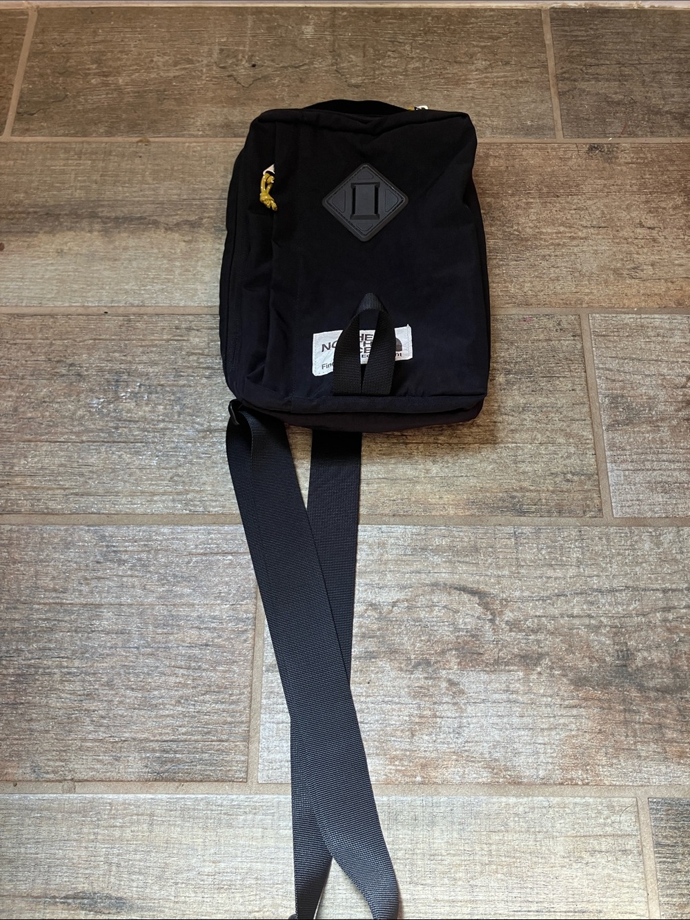 The North Face Heritage Berkeley  cross body Field bag in black
